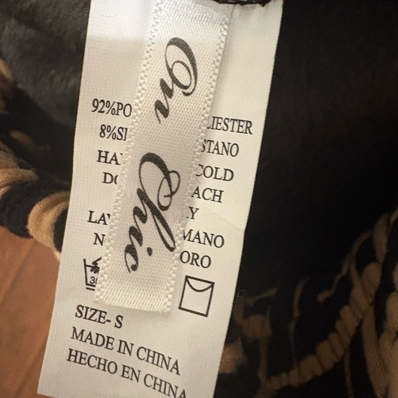 Elegant Black and Tan Patterned Pantsuit - Picture 7 of 7